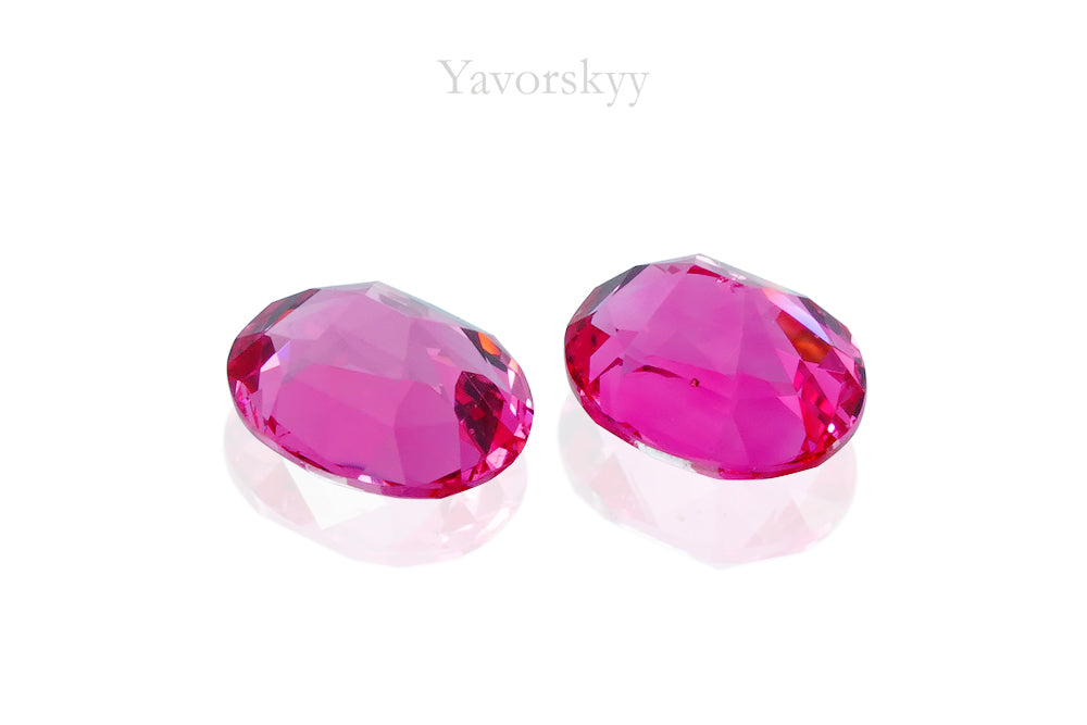 Pinkish-red Spinel 0.44 ct / 2 pcs