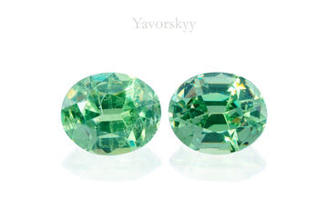 Demantoid 0.62 ct / 2 pcs