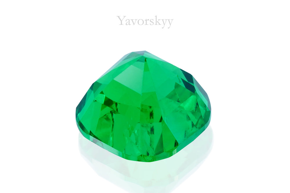 Natural tsavorite