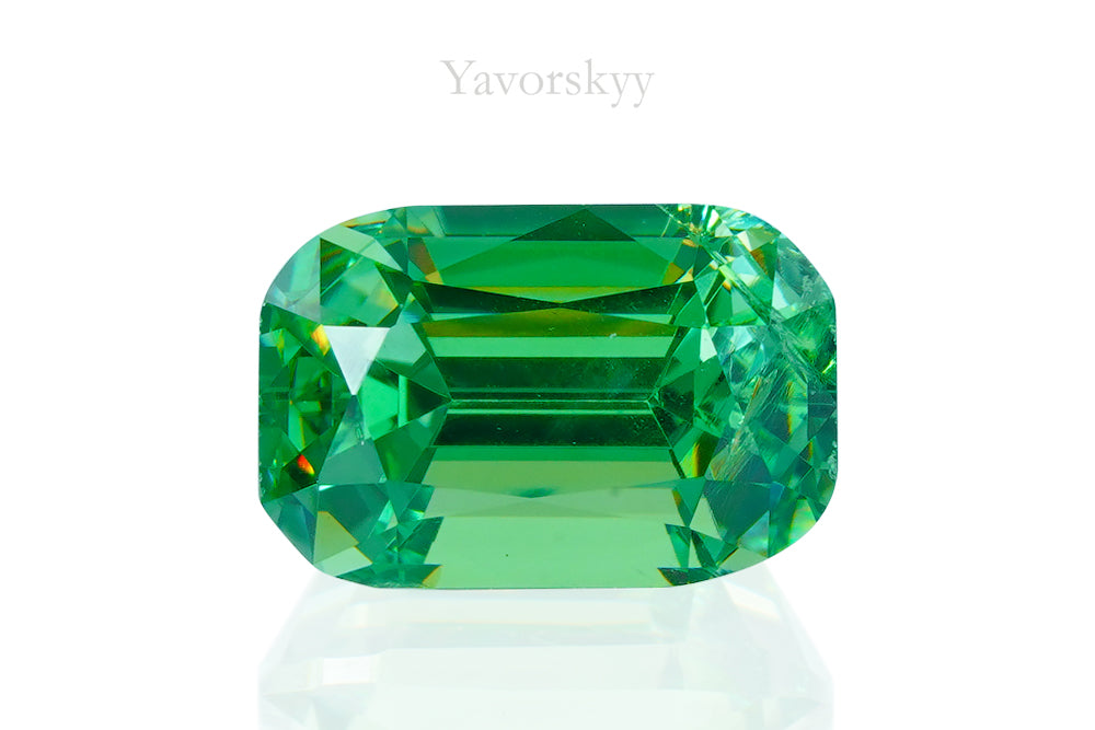 Picture of pretty demantoid 1.35 carats