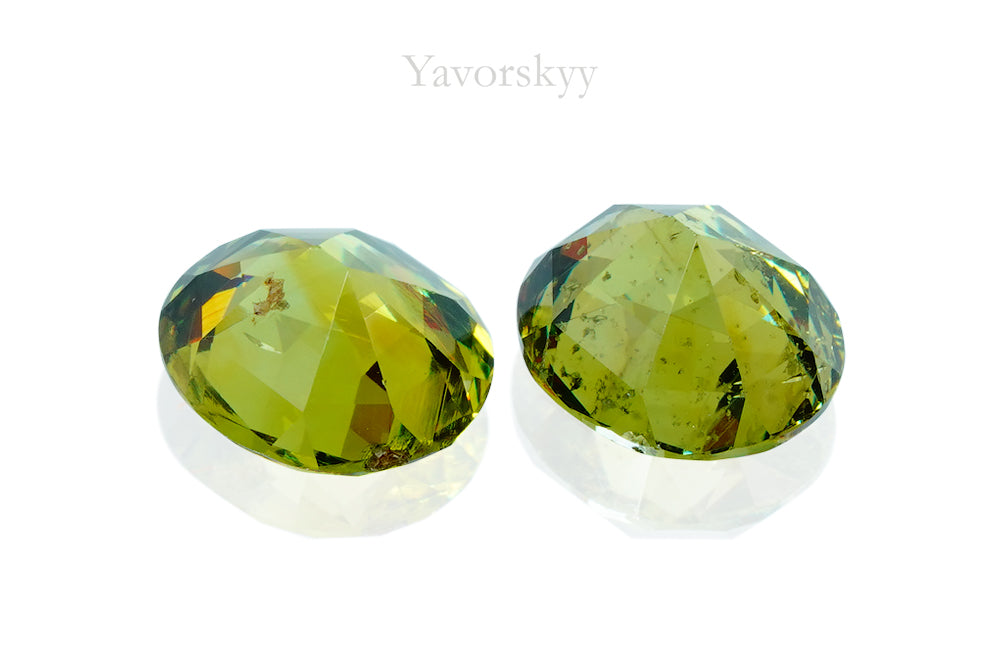 Demantoid 2.28 cts / 2 pcs