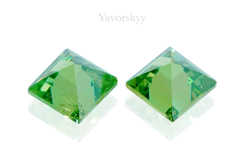Demantoid 2.60 cts / 2 pcs