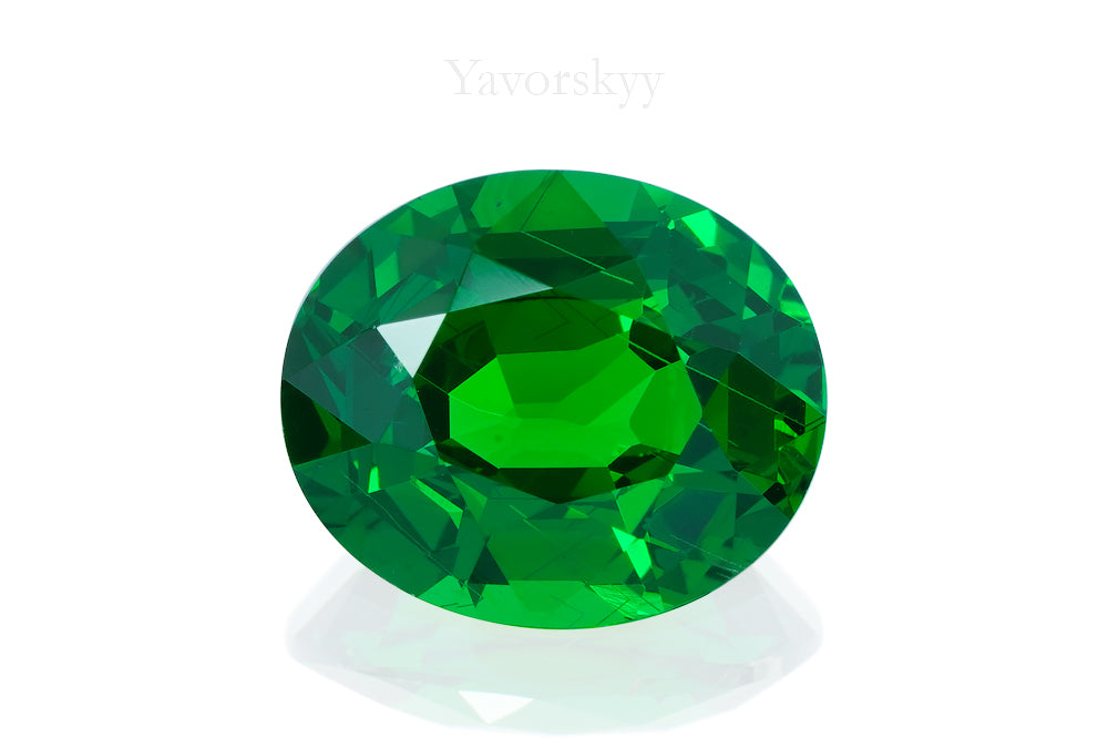 Image of tsavorite 3.29 carats oval shape