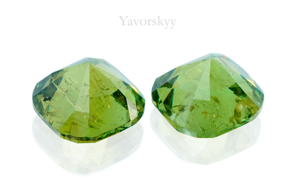 Demantoid 4.22 cts / 2 pcs