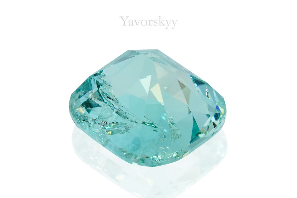 Back side image of a pretty aquamarine 4.68 carats