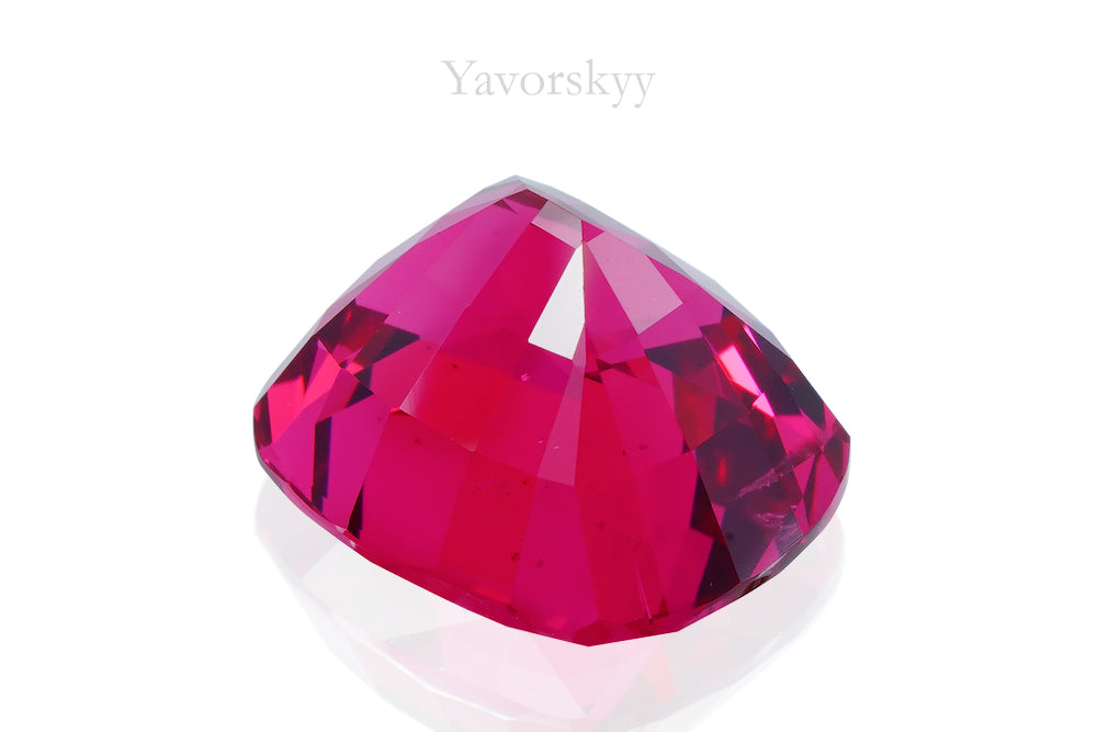 The photo of red spinel 6.1 carats back side