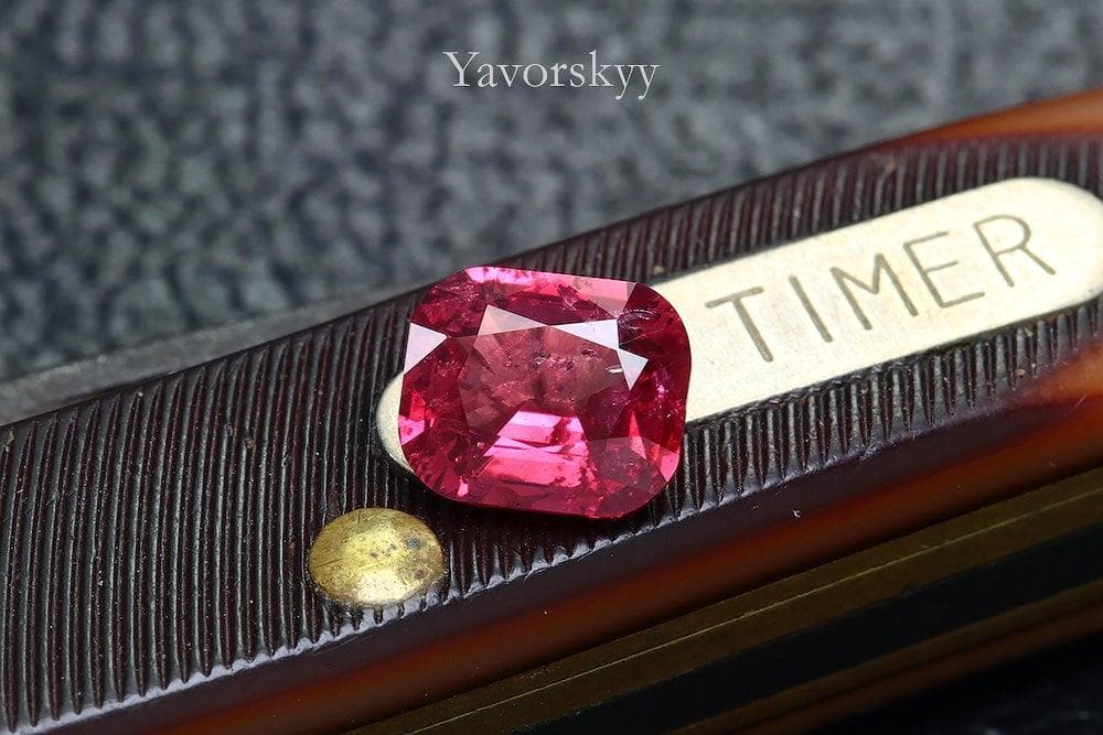 Image of fine red spinel 0.76 cts