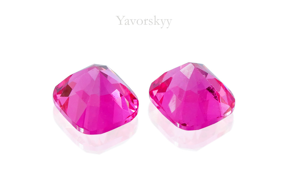 Pinkish-red Spinel 0.41 ct / 2 pcs