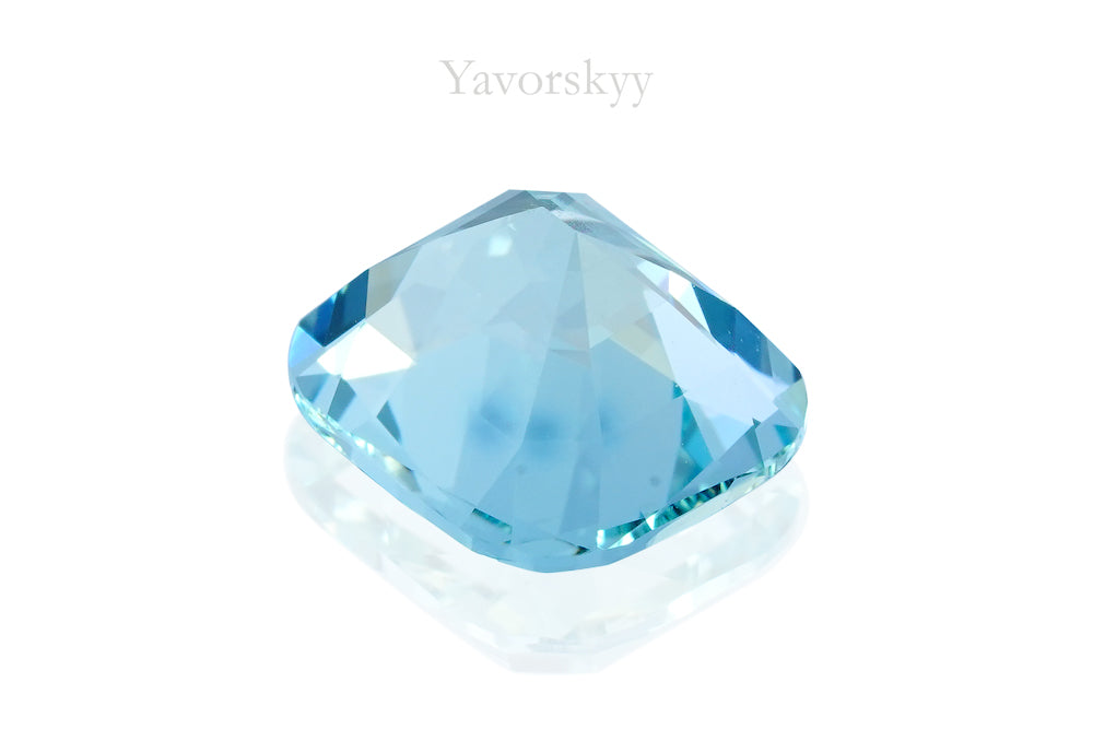 Photo of bottom view of aquamarine 1.82 cts