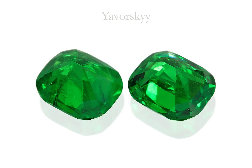 Tsavorite 2.58 cts / 2 pcs