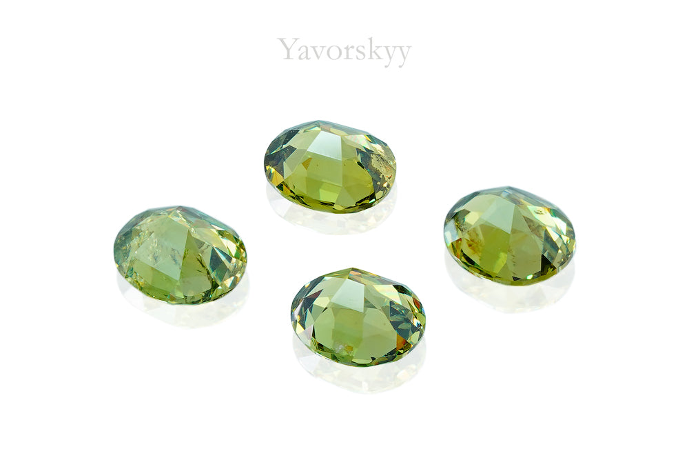 Demantoid 2.63 cts / 4 pcs