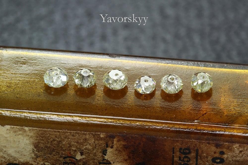 0.38 carat white diamond beads cut front view image