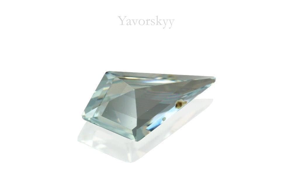 Aquamarine 0.41 ct bottom view photo