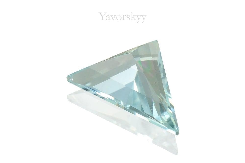 Aquamarine 0.56 ct bottom view photo