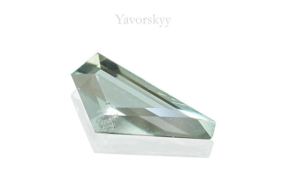 Photo of bottom view of 0.78 ct aquamarine