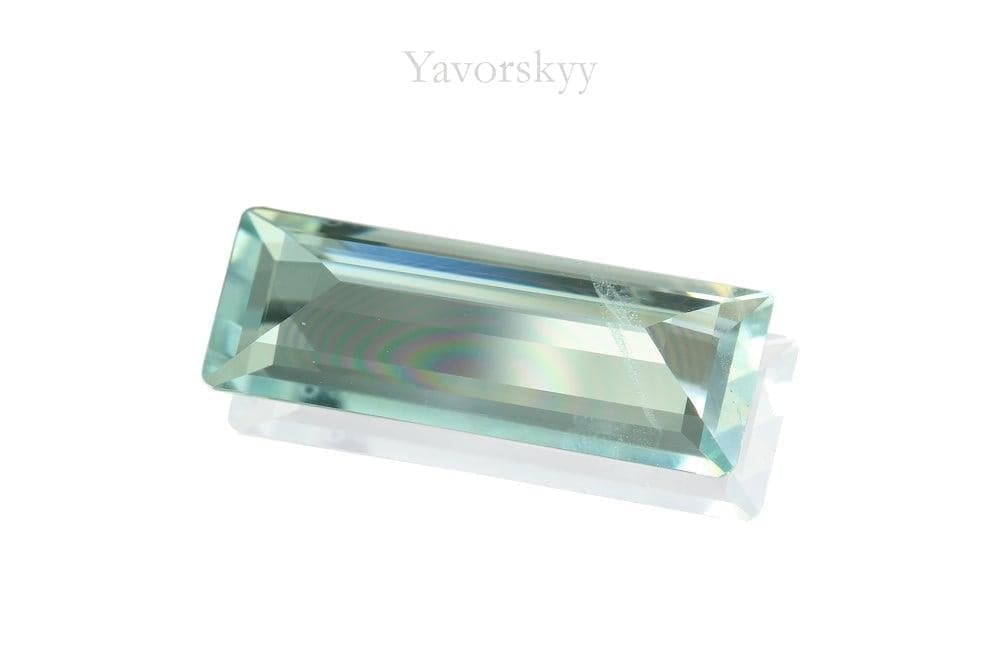 Photo of bottom view of 1.08 cts aquamarine