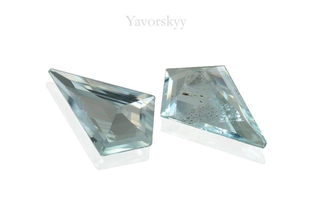 Aquamarine 1.36 cts bottom view photo