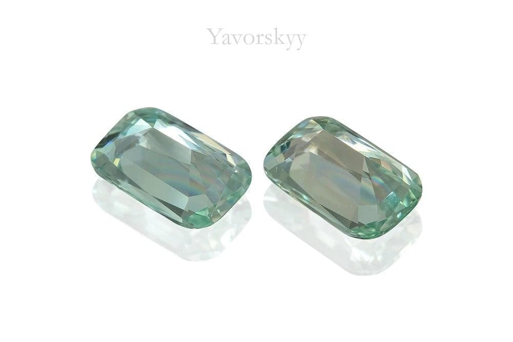 Aquamarine stone 1.65 carat bottom view photo