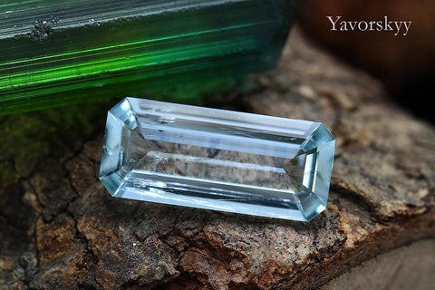 Top view photo of aquamarine 1.76 cts
