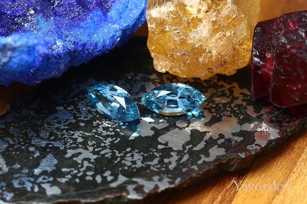 Bottom view image of marquise aquamarine 1.81 cts match pair