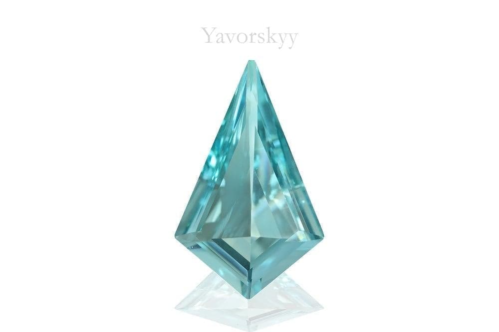 11.04 carats Aquamarine kite shape image