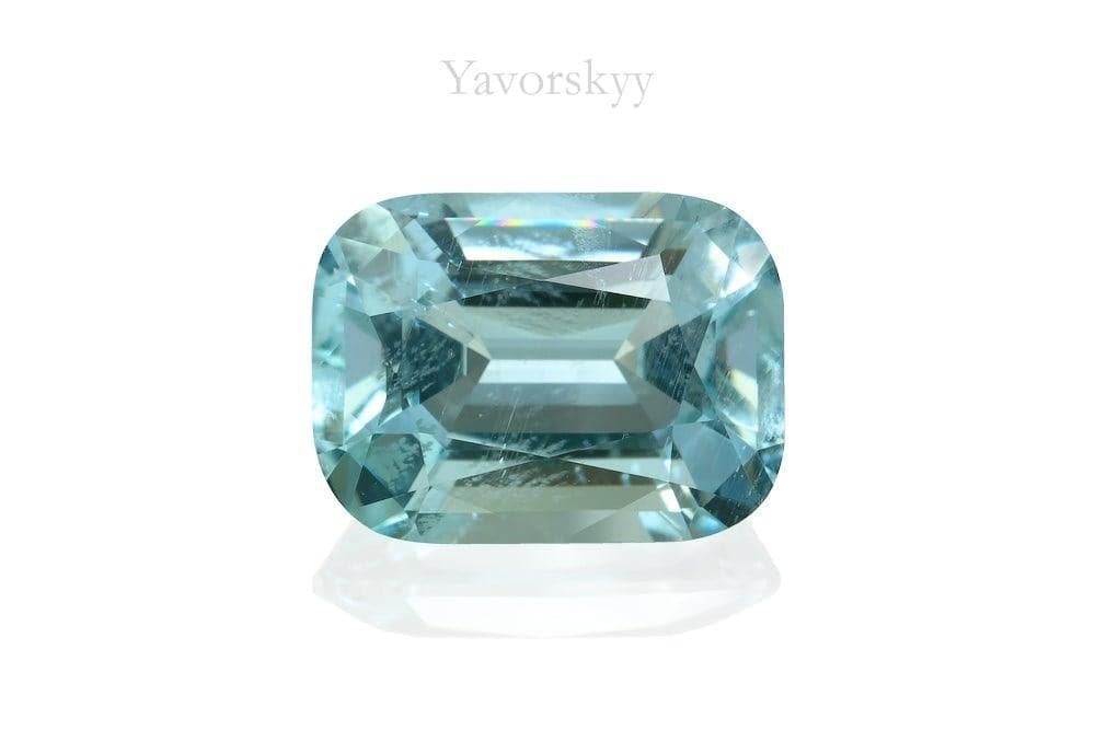 Natural aquamarine gemstone