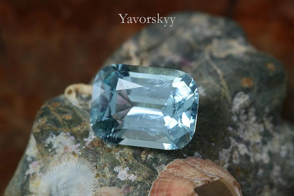 Aquamarine value per carat 24