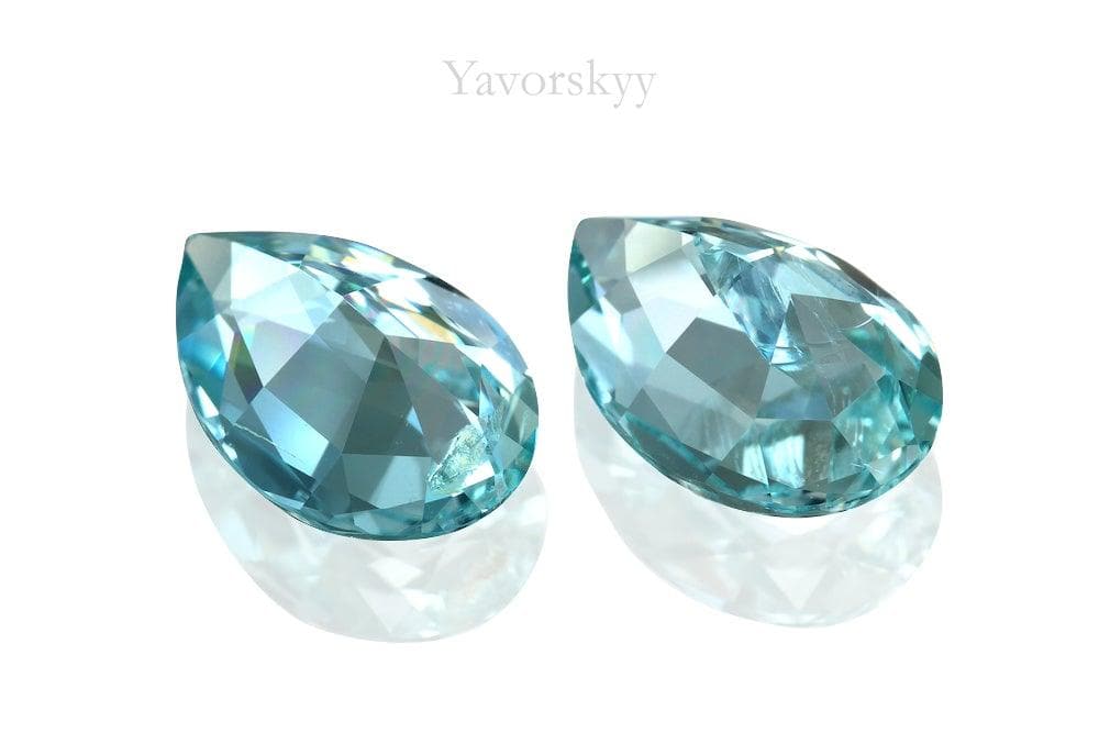 Bottom view photo of pear aquamarine 3.16 carats pair