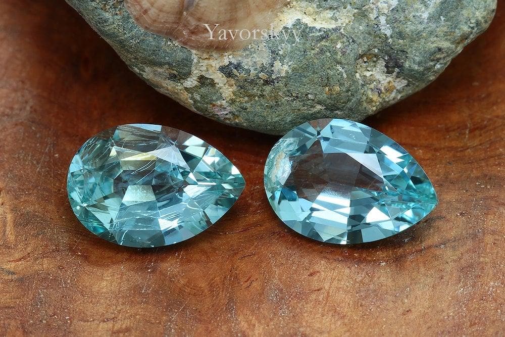 Photo of pear aquamarine 3.16 cts pair