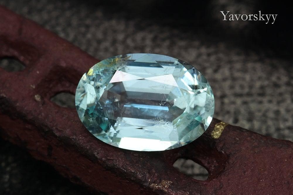 Oval cut aquamarine 4.8 carats photo