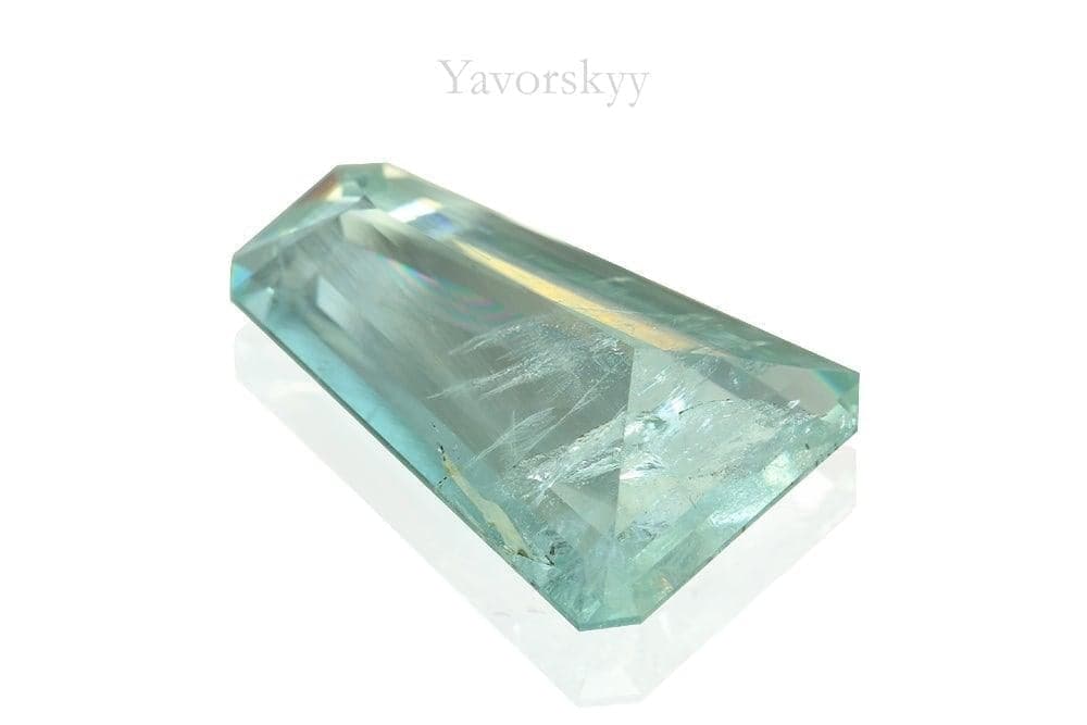 Bottom view image of 6.04 ct aquamarine