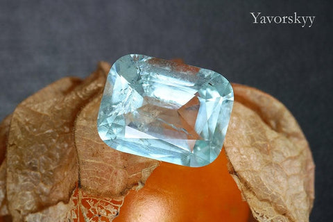 Top view photo of aquamarine 8.65 cts