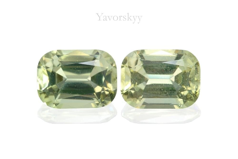 Top view image of cushion green beryl 2.62 cts pair