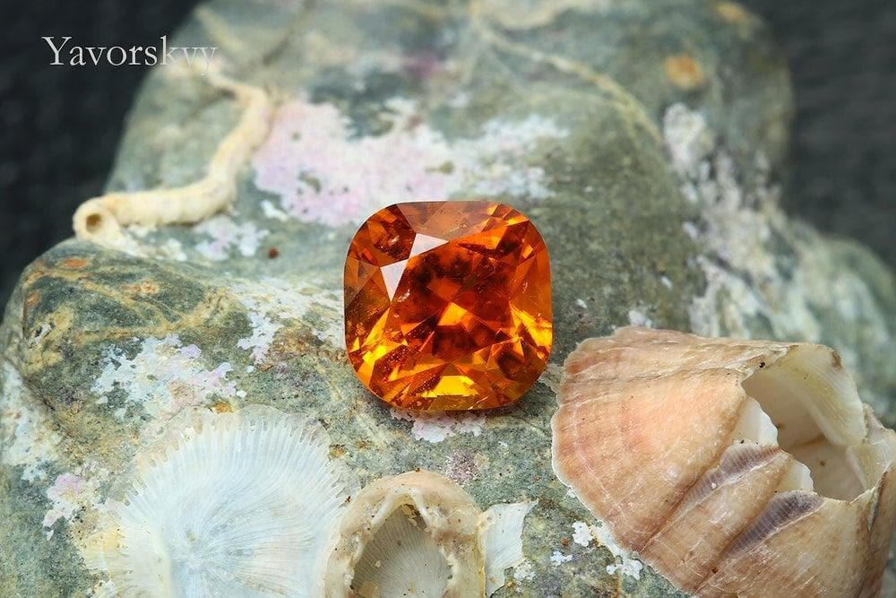0.97 cts clinohumite picture
