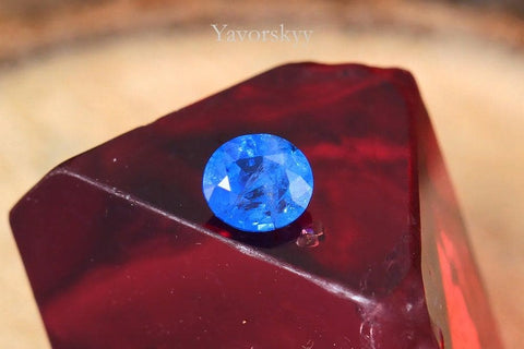 Photo of cobalt blue Spinel Vietnam 0.08 ct