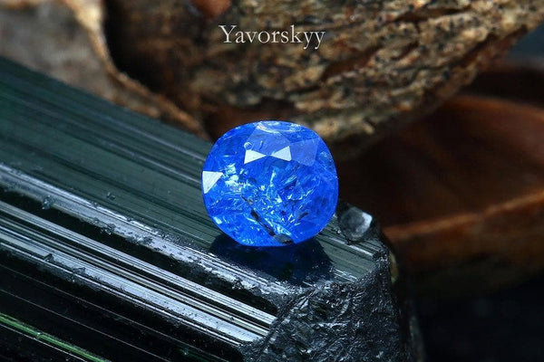 9 Lustrous Cobalt-Blue Spinel (Cobaltoan) Crystal Cluster - Vietnam  (#273717) For Sale 