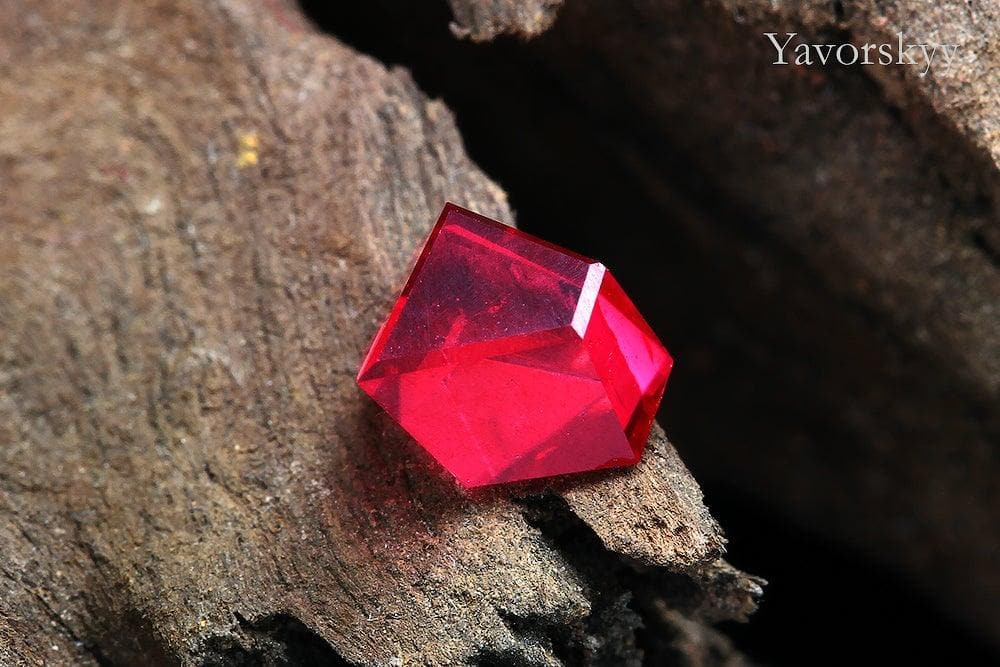 0.91 ct Crystal Red Spinel