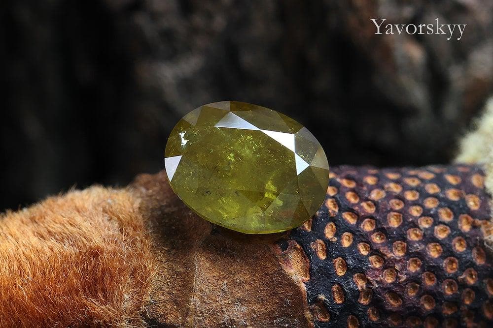 Demantoid cushion shape 1.97 carats image