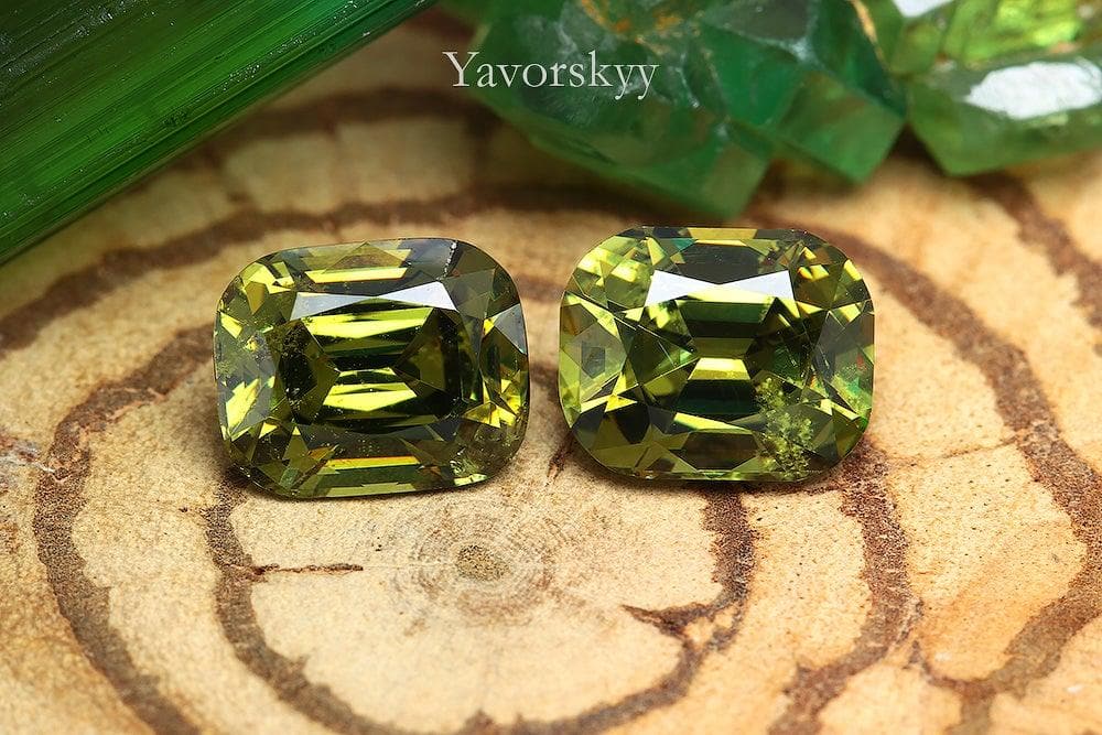 Demantoid 2.72 cts / 2 pcs - Yavorskyy
