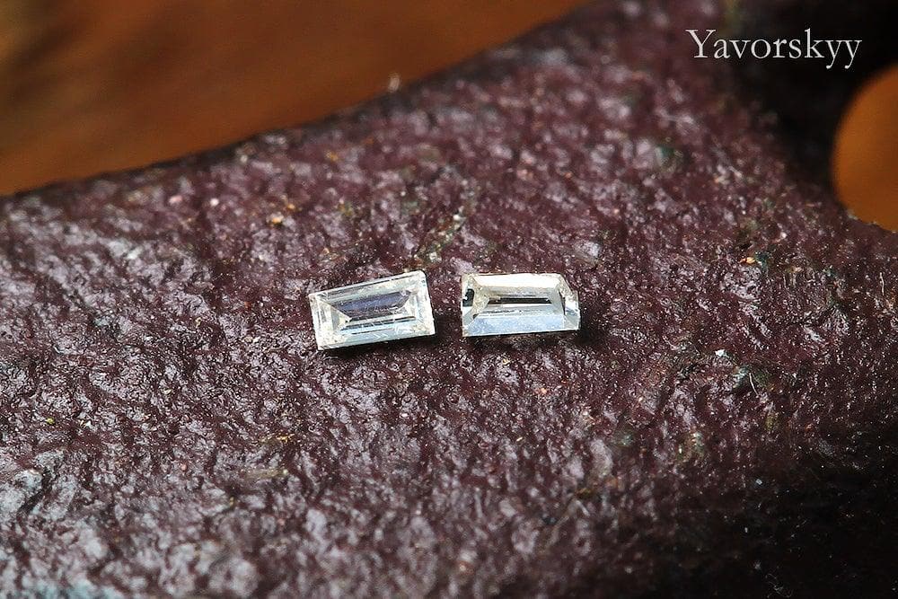 Diamond 0.01 ct / 2 pcs - Yavorskyy