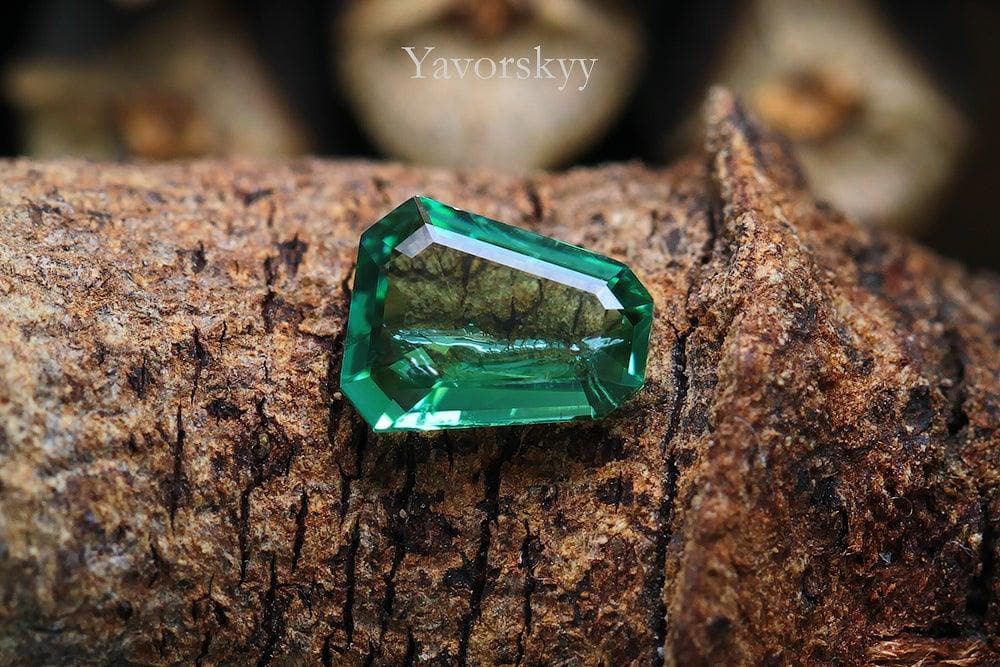 Natural green tourmaline 0.29 carat
