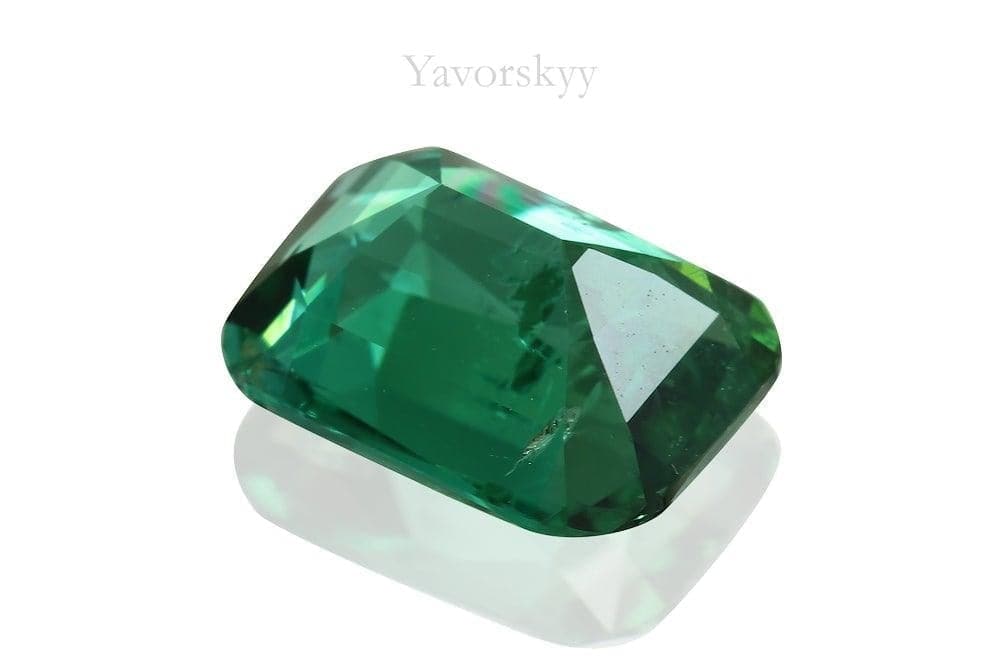 Photo of bottom view of green tourmaline 1.70 carats