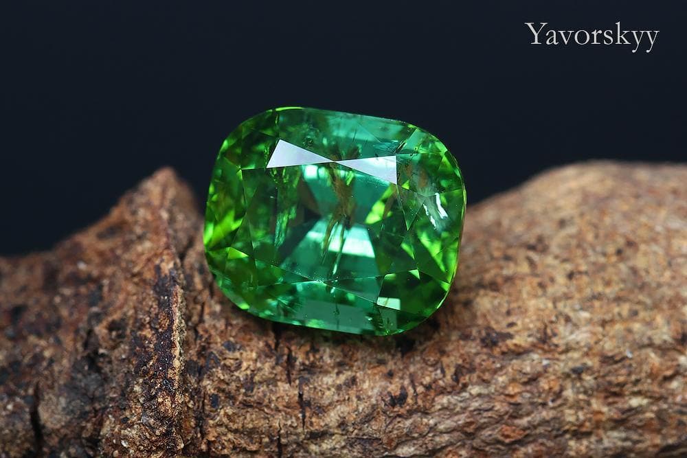 Top view photo of green tourmaline 2.70 carats