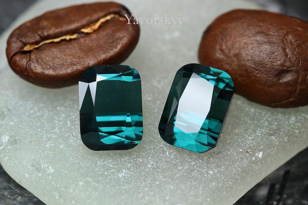 Top view picture of cushion green tourmaline 3.12 cts match pair