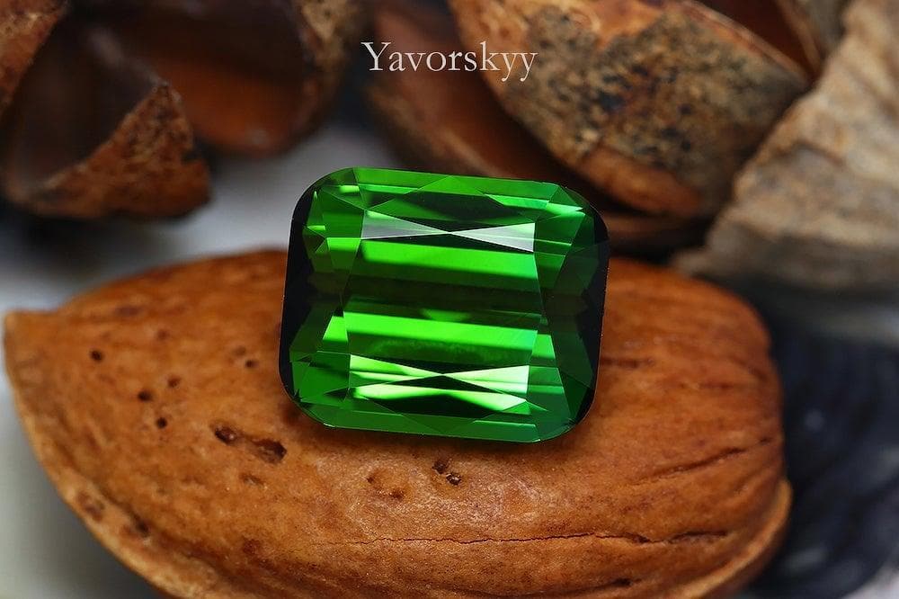Picture of pretty green tourmaline 4.36 cts