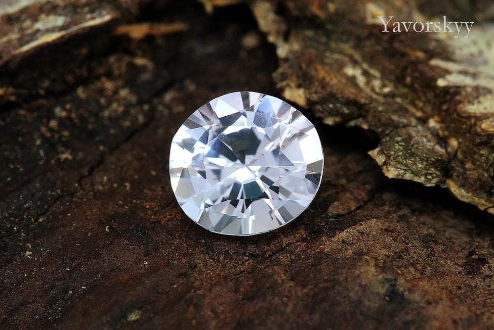 Grey Spinel 1.10 ct - Yavorskyy