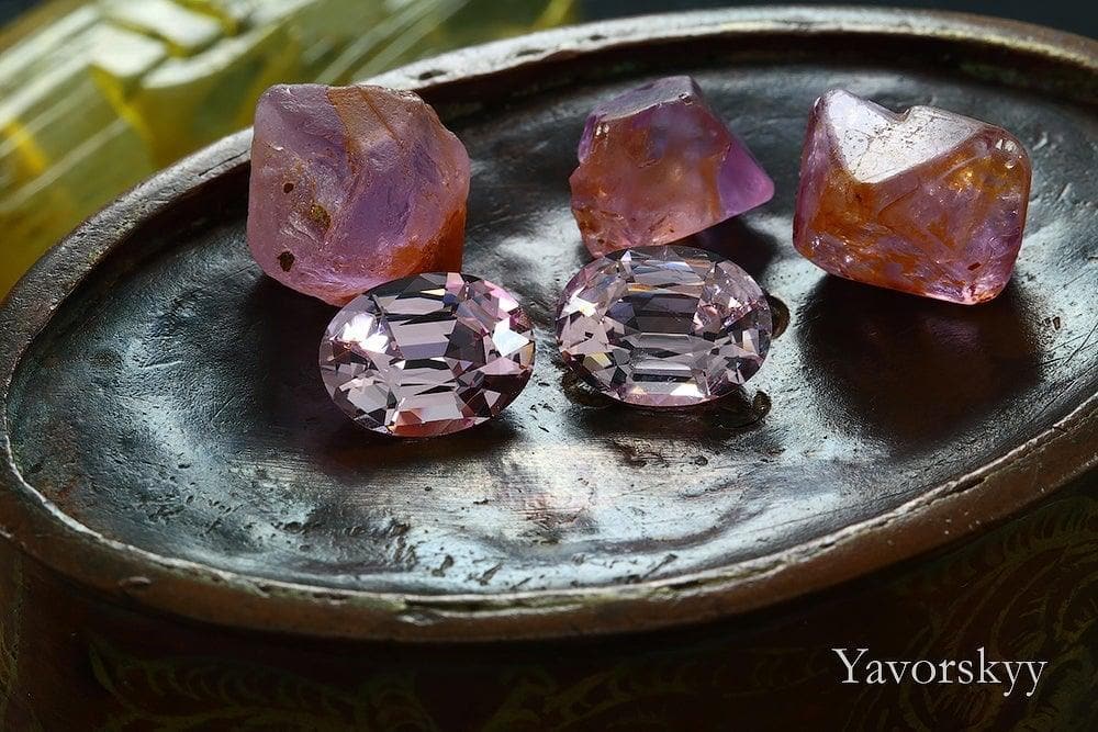 Picture of front view of pink spinel 4.57 cts matched pair