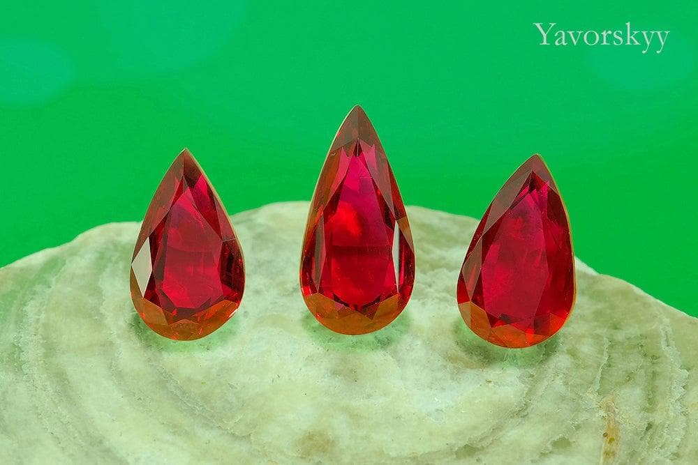 Pigeon's Blood Ruby No Heat 5.50 cts / 3 pcs - Yavorskyy