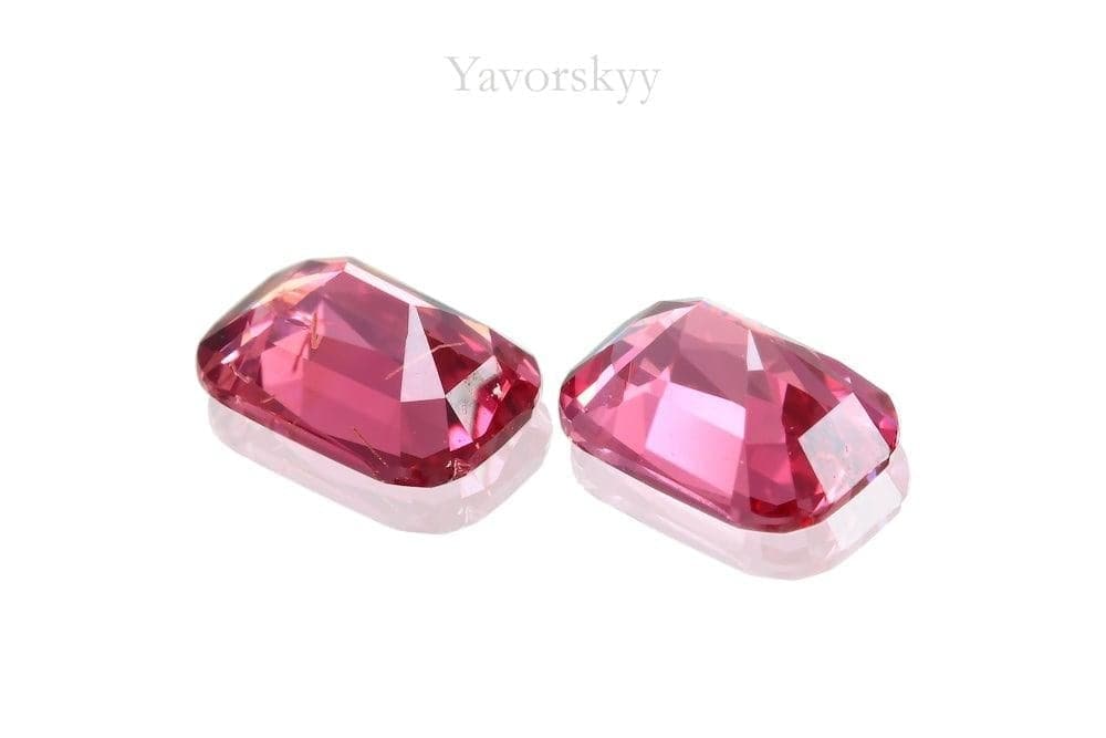Photo pink spinel