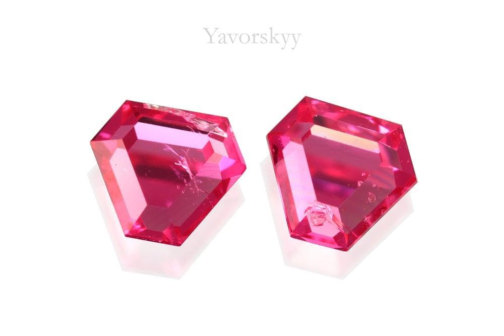 Photo of bottom view of pinkish-red spinel 0.36 ct matched pair